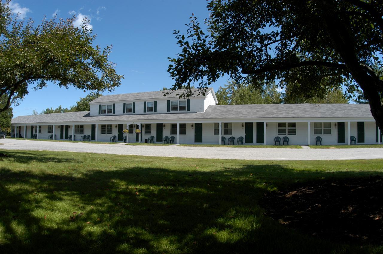 Fairway Motel New London Exterior photo
