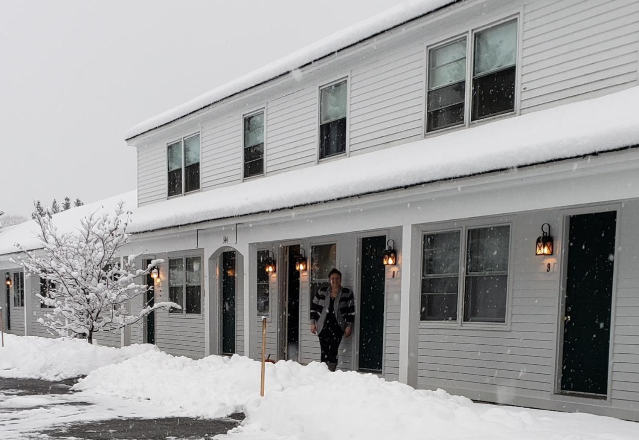 Fairway Motel New London Exterior photo